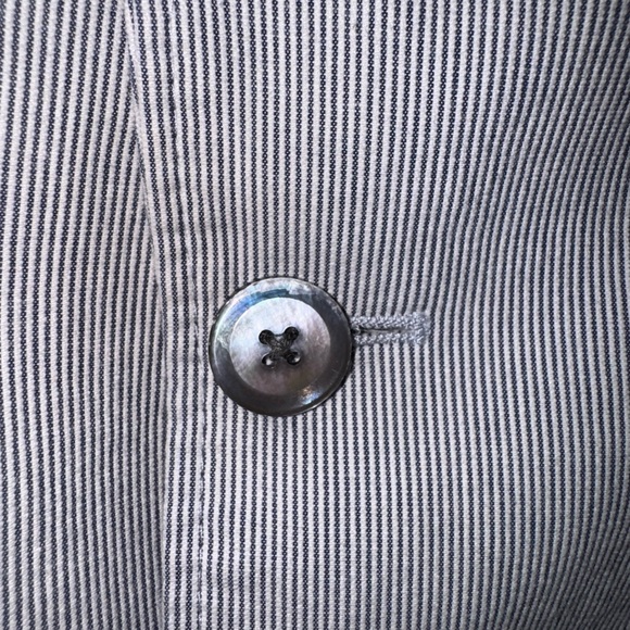 Banana Republic Vintage Tailored Blue Pinstriped Blazer - Picture 3 of 12